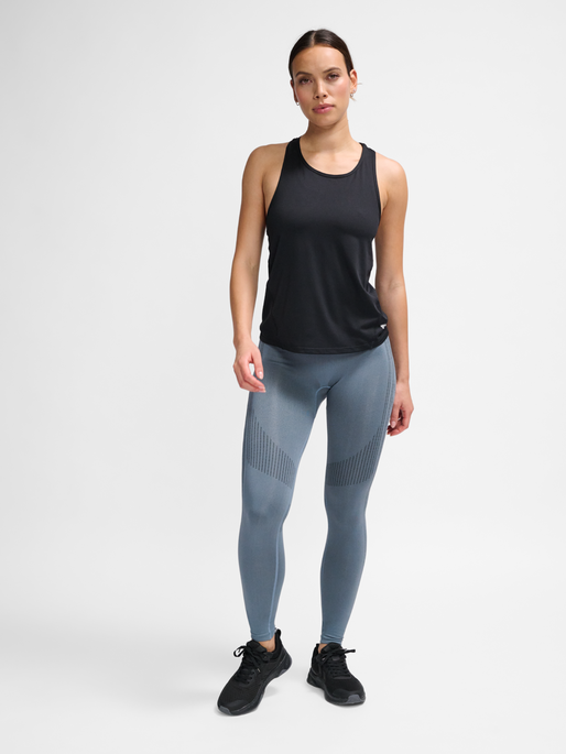 hmlMT AURA MESH TOP, BLACK, model
