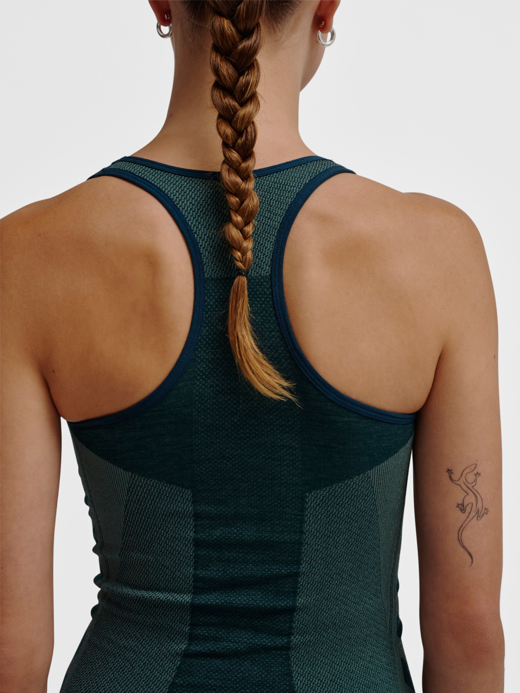 hmlCLEA SEAMLESS TOP, GREEN GABLES/GARDEN TOPIARY ME, model