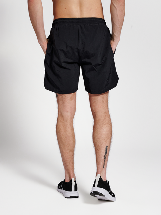 opnå vase Nord Vest hummel LGC TRAVIS WOVEN SHORTS - BLACK | hummel.net