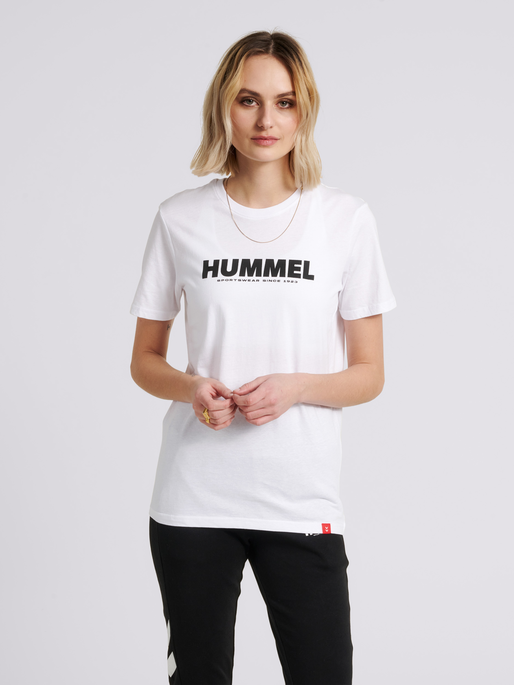hmlLEGACY T-SHIRT, WHITE, model