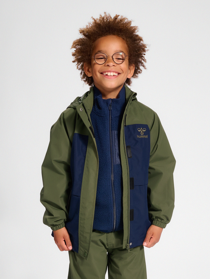 hmlMONSUN TEX SHELL JACKET, OLIVE NIGHT, model
