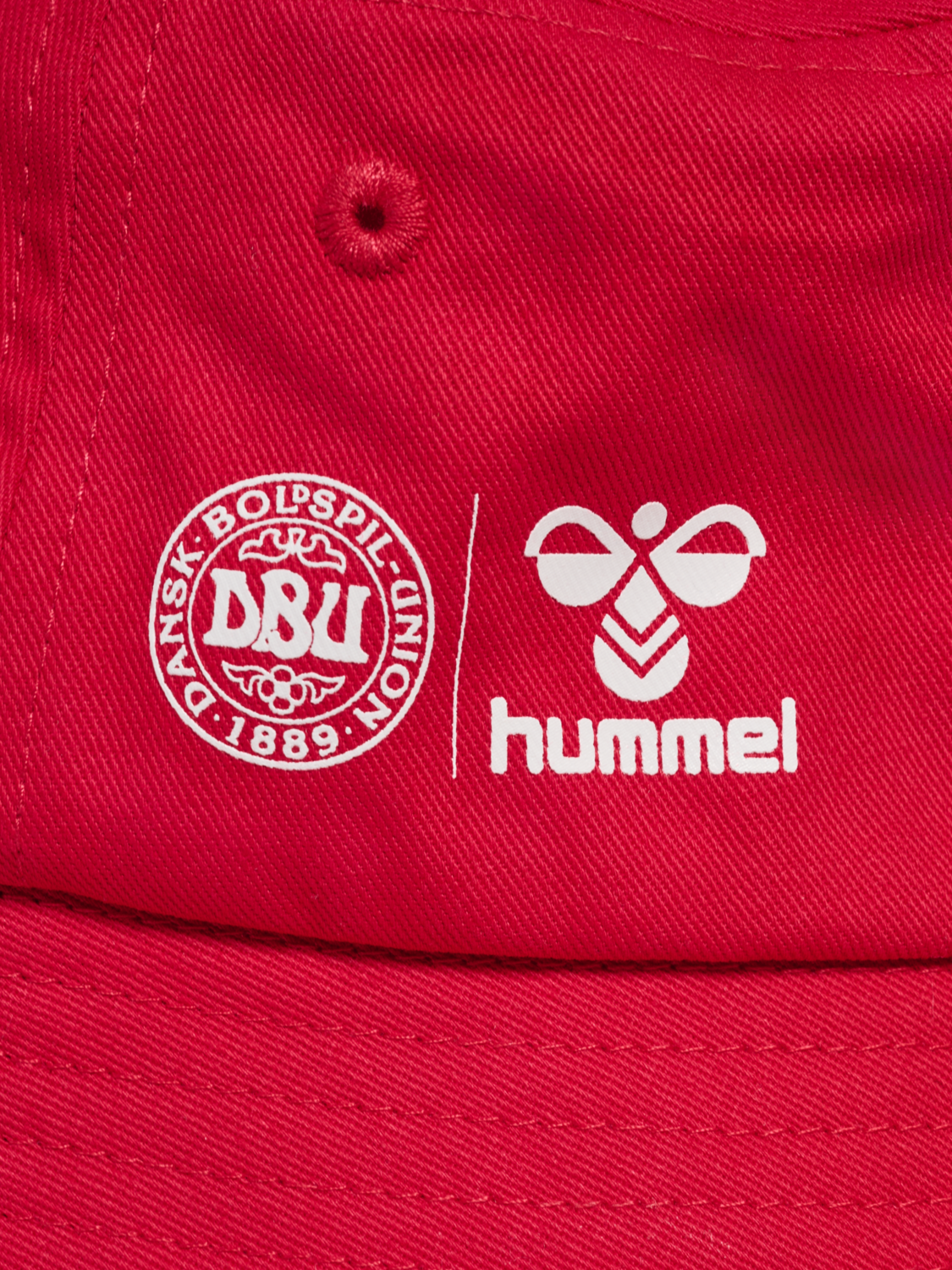 DBU 26 FAN DYNAMITE BUCKET HAT, TANGO RED, packshot