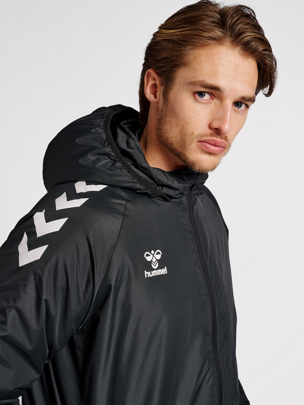 Hummel bench jacket deals