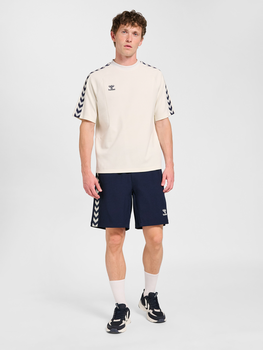 hmlROOT SHORTS, MARINE, model