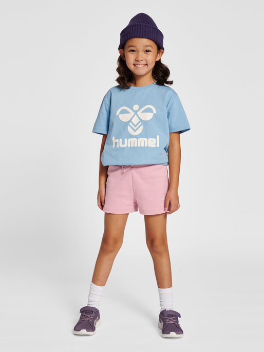 hmlNILLE SHORTS, ZEPHYR, model