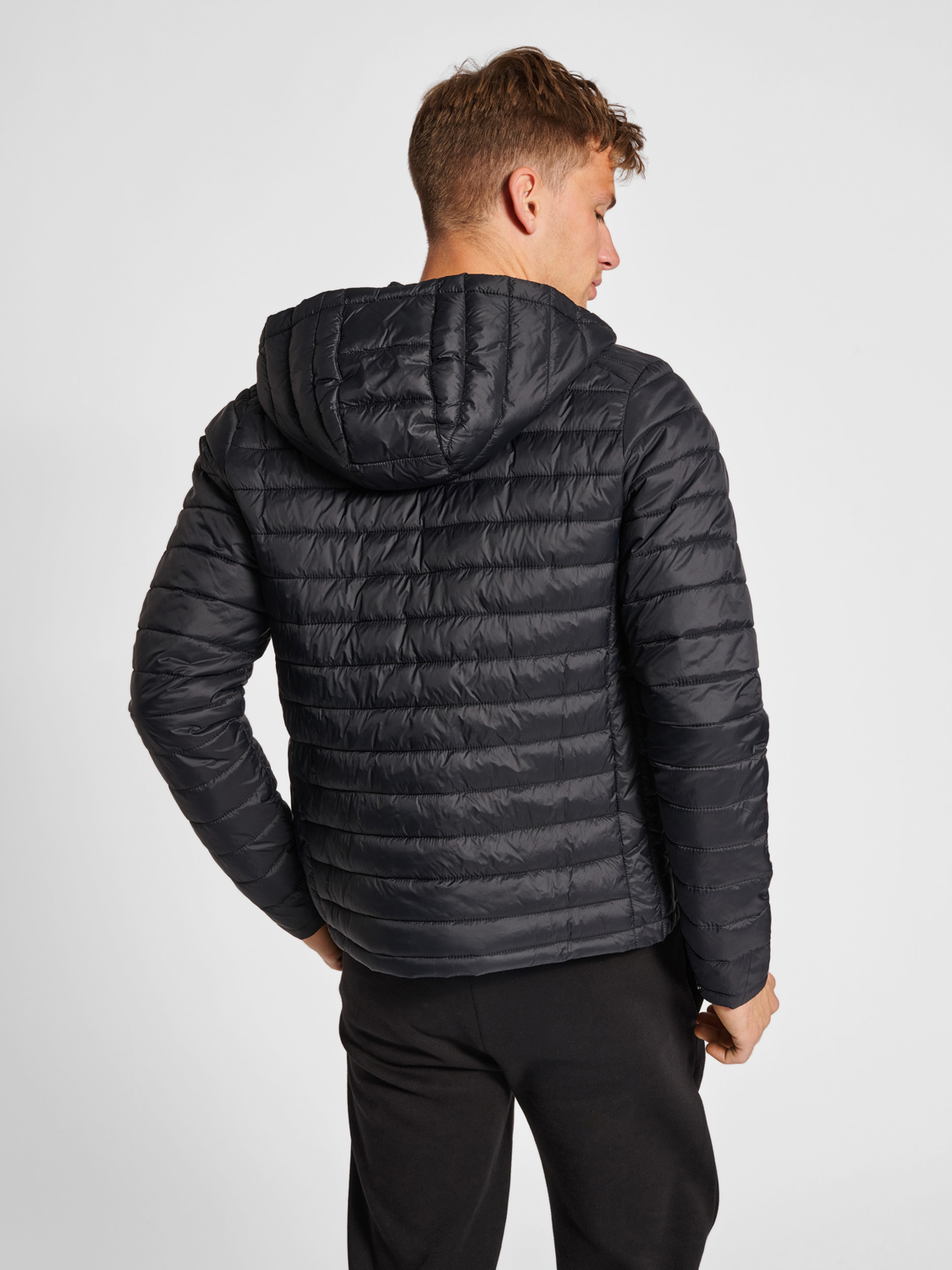 hummel RED QUILTED HOOD JACKET - BLACK 