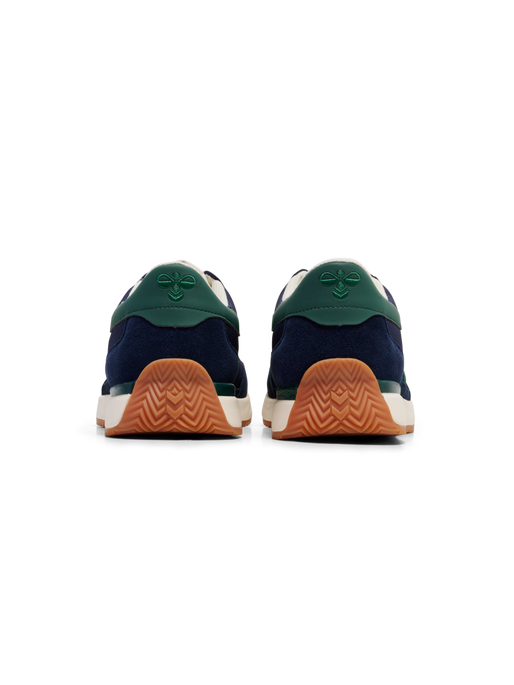 STADION 23, BLACK IRIS, packshot