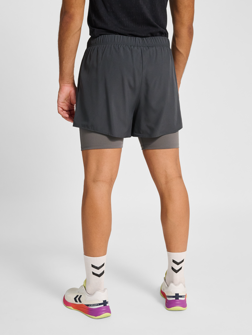 hmlHIIT INTENSITY W 2 IN 1 SHORTS, EBONY, model