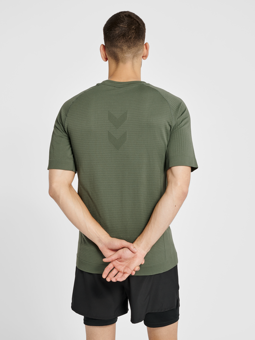 hummel STROKE SEAMLESS T-SHIRT - THYME