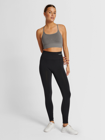 hmlTIFFY SEAMLESS SPORTS TOP, CHARCOAL GREY, model