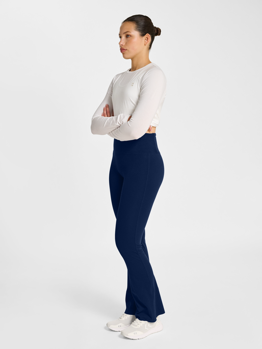 hmlYOGA HIGH WAIST FLARE W TIGHTS, DRESS BLUES, model