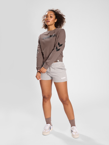 hmlLEGACY WOMAN SWEATSHIRT, IRON, model