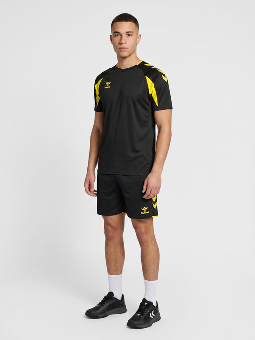 hmlCORE 2.0 SHORTS, BLACK/BLAZING YELLOW, model