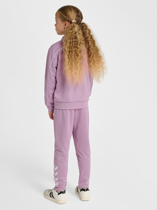 hmlJR TRACKSUIT, LAVENDER MIST, model