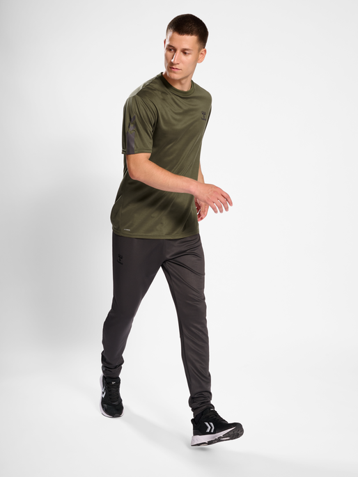 hmlACTIVE PL JERSEY S/S, OLIVE NIGHT, model