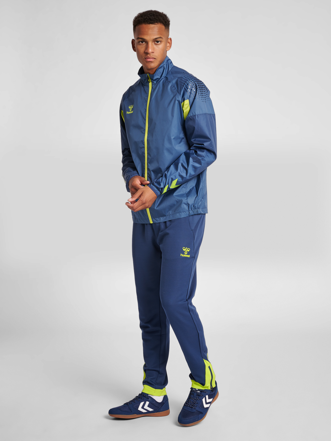 long sleeve windbreaker