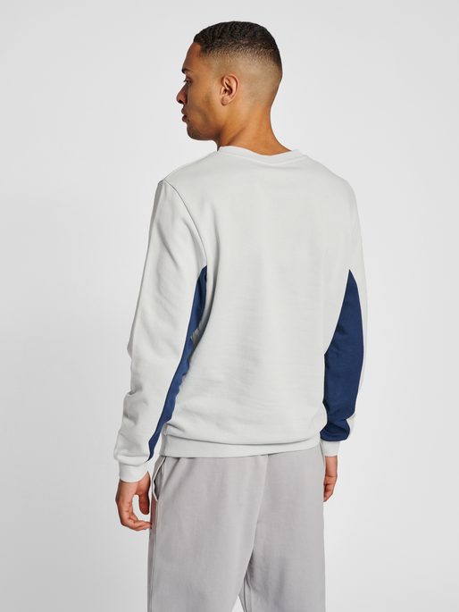 Nike hybrid fleece hot sale crew sweatshirt junior