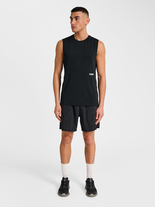 hmlPULSE WORKOUT TANK TOP, BLACK, model