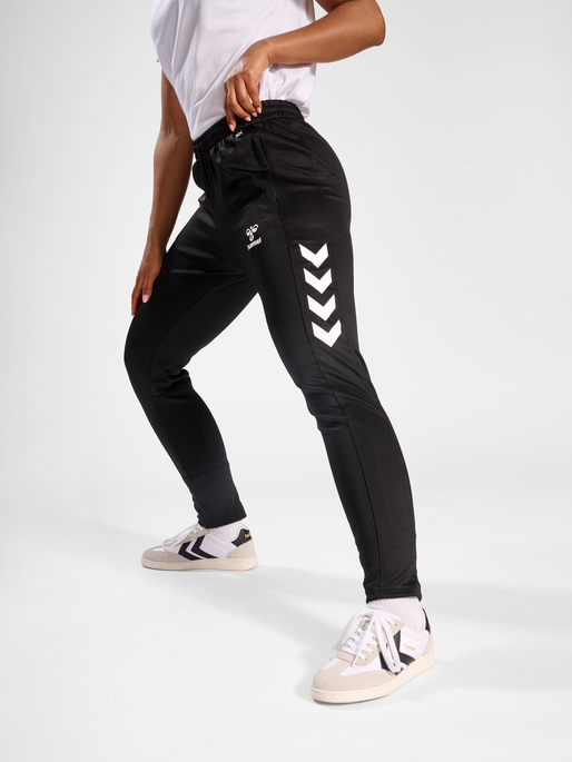 hmlCORE XK TRAINING POLY PANTS, BLACK/BLACK, model