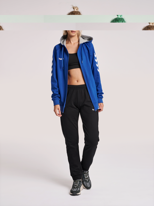 HMLGO COTTON ZIP HOODIE WOMAN, TRUE BLUE, model