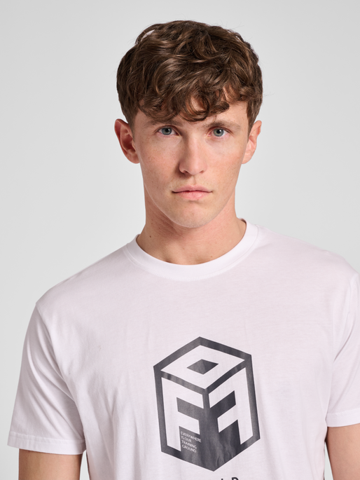 hmlOFFGRID COTTON JERSEY S/S, WHITE, model