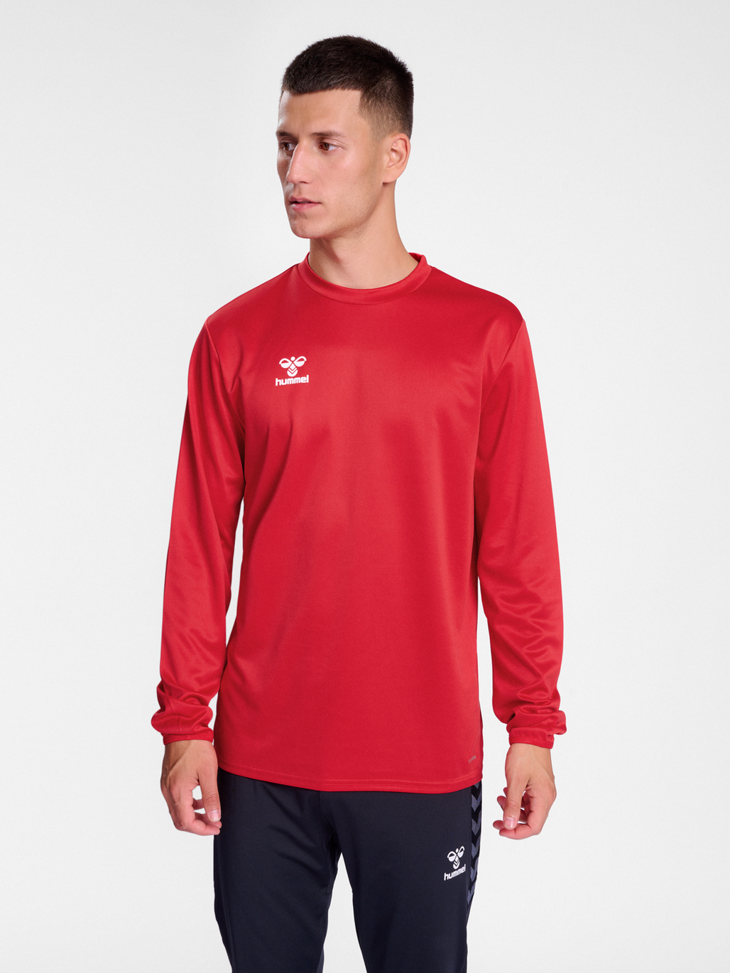 hummel ESSENTIAL SWEATSHIRT TRUE RED hummel