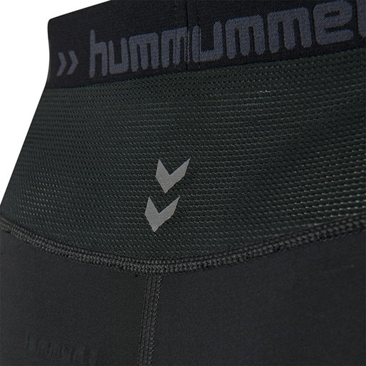 HML FIRST PERFORMANCE TIGHT SHORTS, BLACK HML FIRST PERFORMANCE TIGHT SHORTS, BLACK, packshot