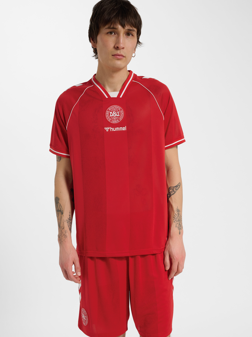 DBU 26 HOME JERSEY S/S, TANGO RED, model