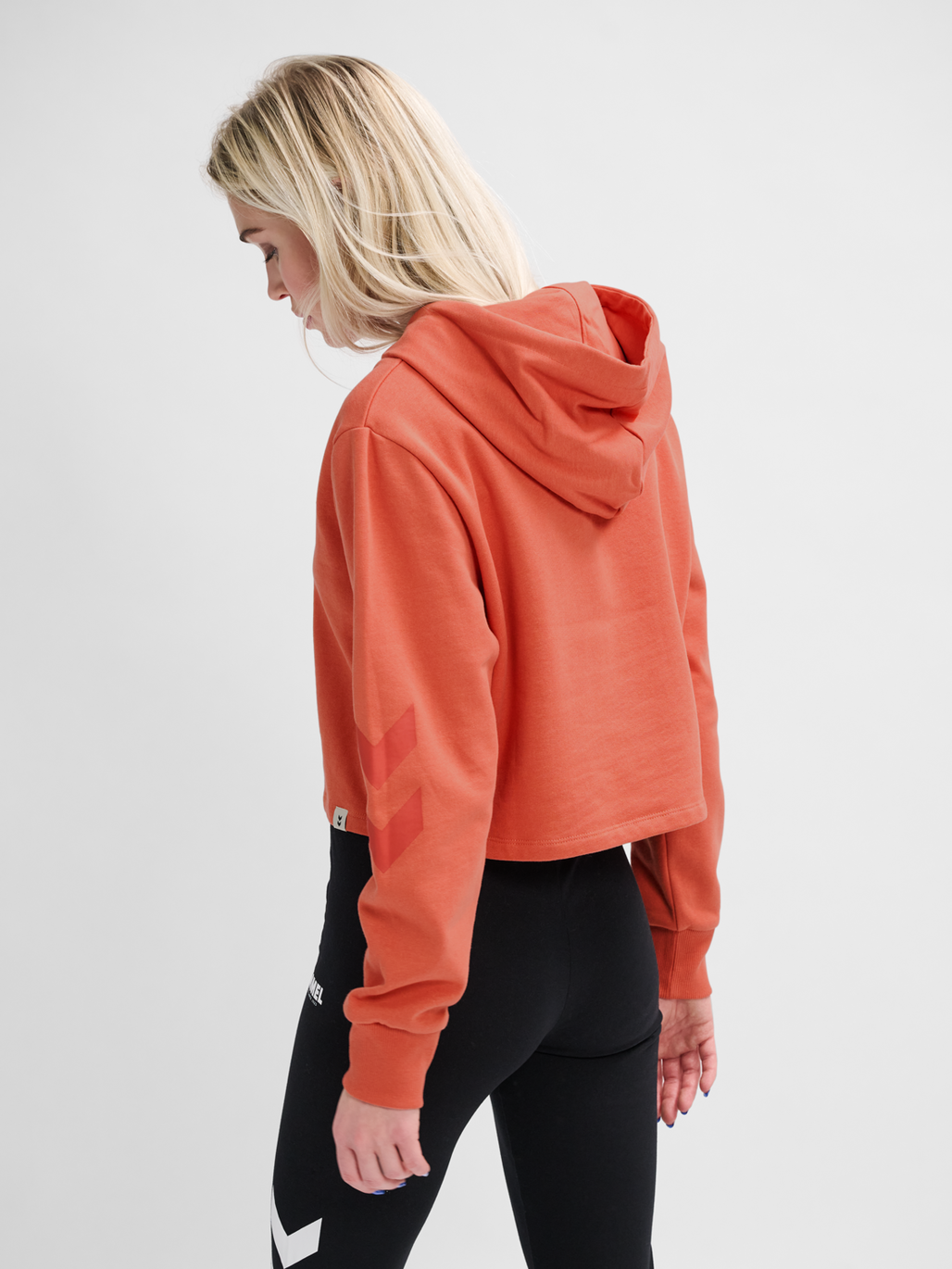 hummel LEGACY WOMAN CROPPED HOODIE APRICOT BRANDY hummel