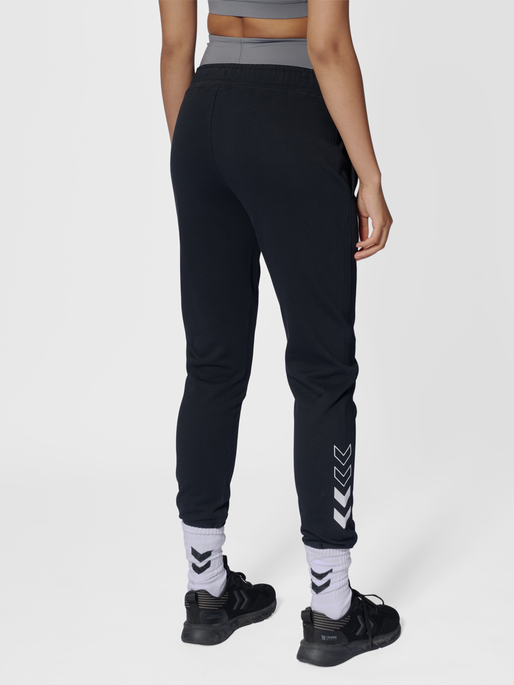 hmlELEMENTAL TAPERED PANTS WOMAN, BLACK, model