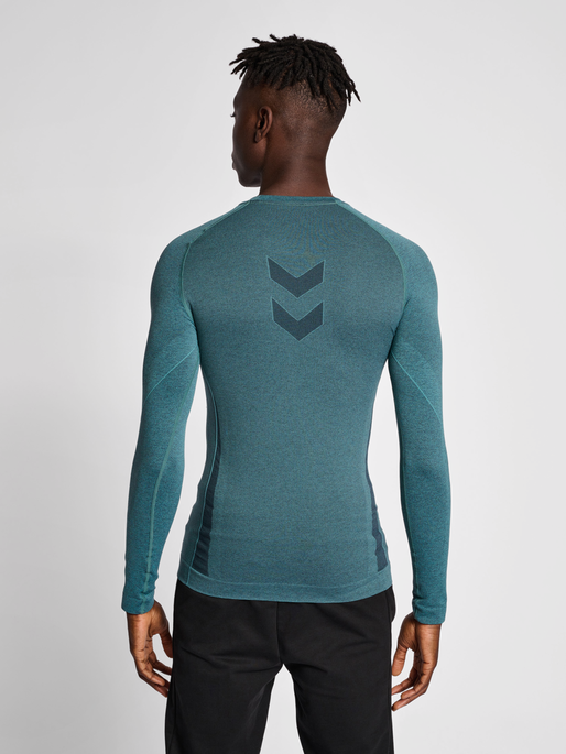 hmlTE MIKE SEAMLESS T-SHIRT L/S, NORTH ATLANTIC/ASPHALT MELANGE, model
