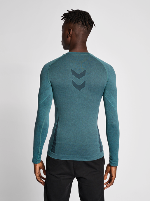 hummel TE MIKE SEAMLESS T-SHIRT L/S - NORTH ATLANTIC hummel.net