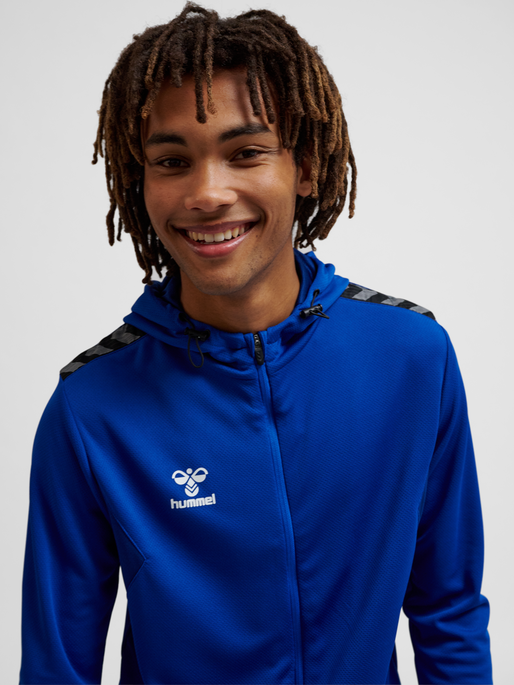 hmlAUTHENTIC PL ZIP HOODIE, TRUE BLUE, model