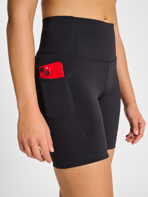 hmlHIIT INTENSITY HW SHORT TIGHTS, BLACK/EBONY, model