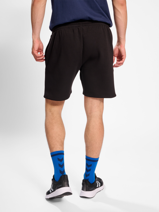 hmlACTIVE CO SHORTS, BLACK, model
