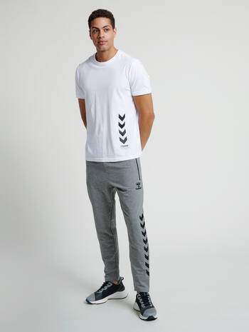 hmlRAY 2.0 TAPERED PANTS, DARK GREY MELANGE, model