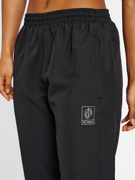 hmlGG12 TRACK PANTS WOMAN, 2001, model