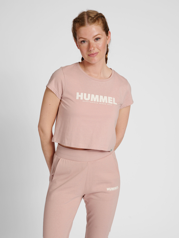 hmlLEGACY WOMAN CROPPED T-SHIRT, CHALK PINK, model