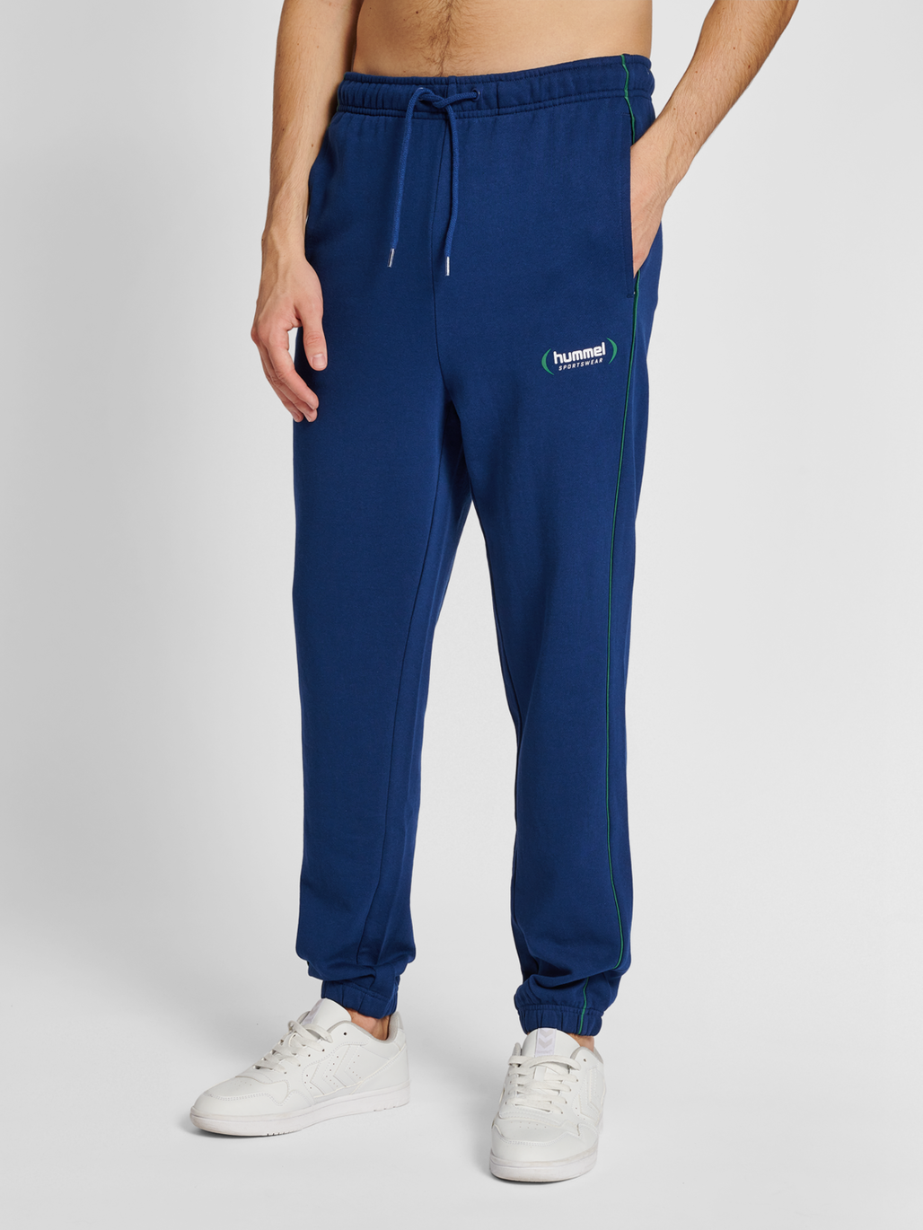 Hummel joggers 2025