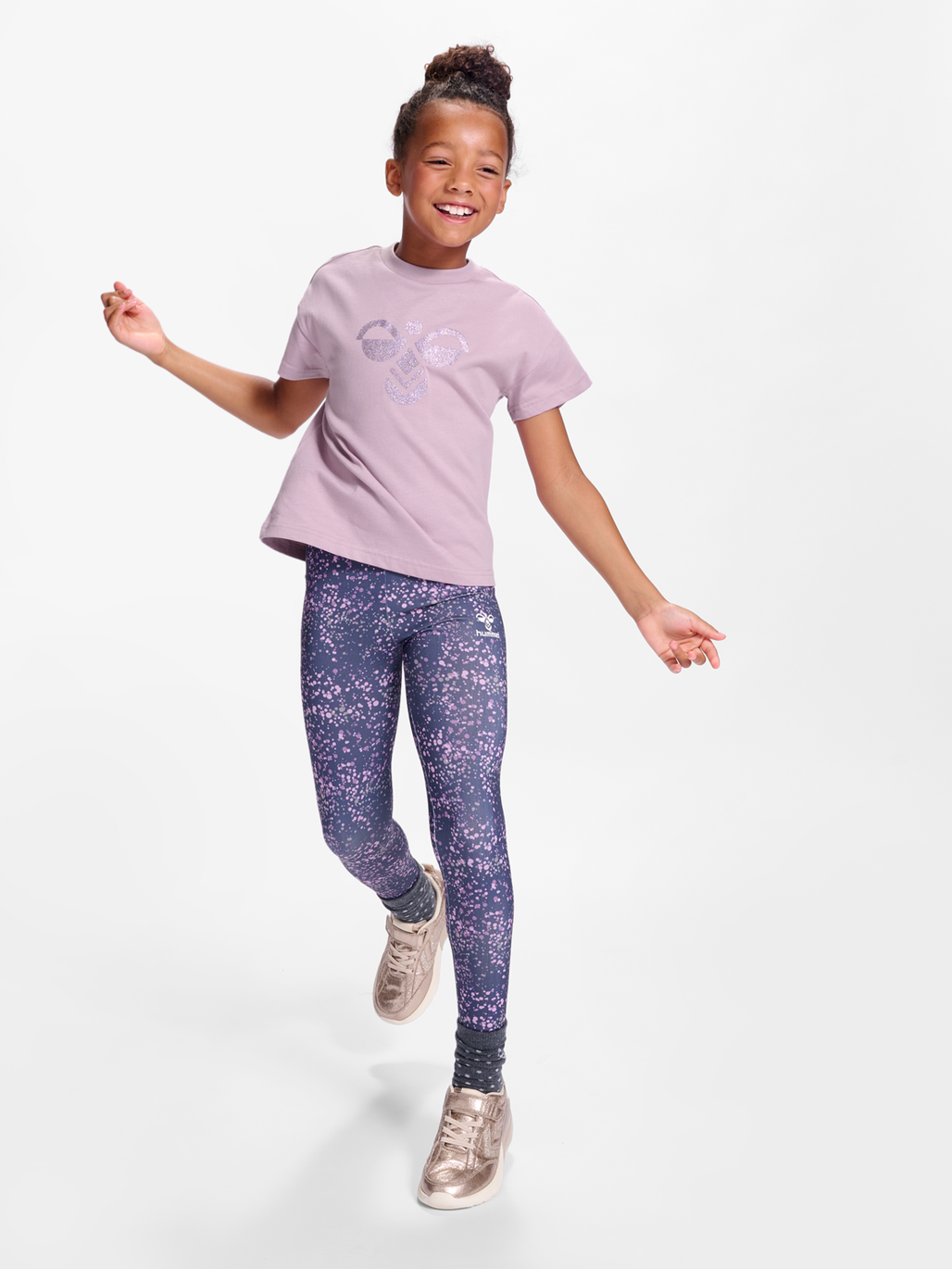 hmlLUNA T-SHIRT S/S, 3877, model
