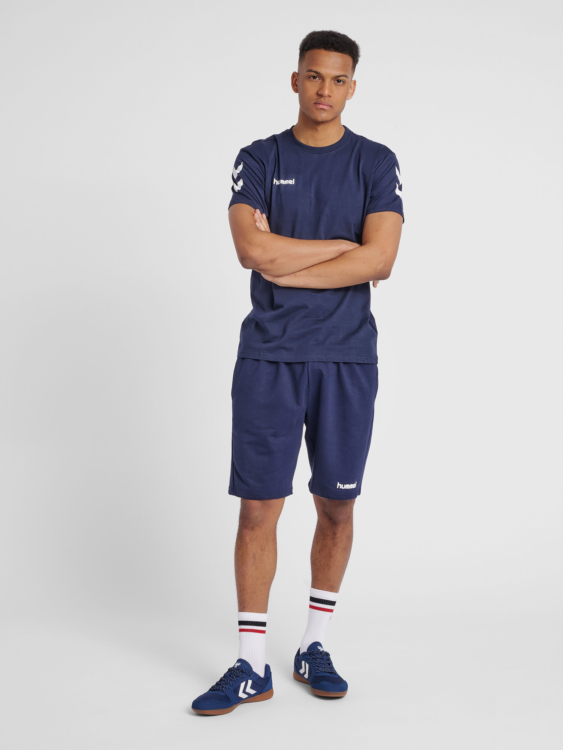 hummel GO COTTON BERMUDA SHORTS MARINE hummel