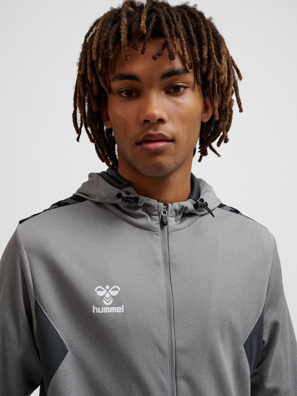 Hummel zip hoodie best sale