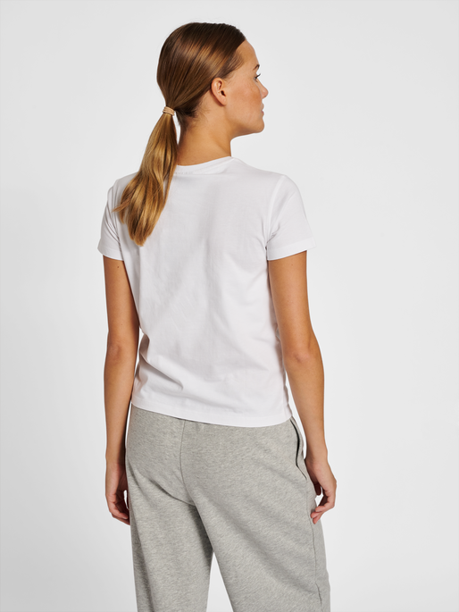 hmlLGC KRISTY SHORT T-SHIRT, WHITE, model