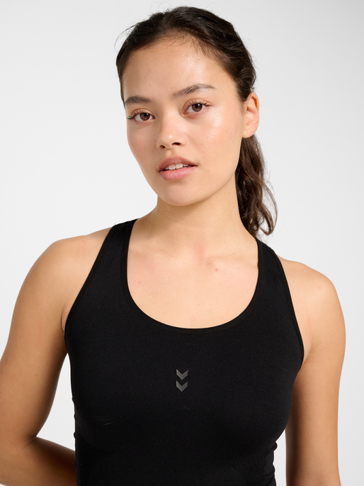 hmlFLOW TANKTOP, BLACK, model