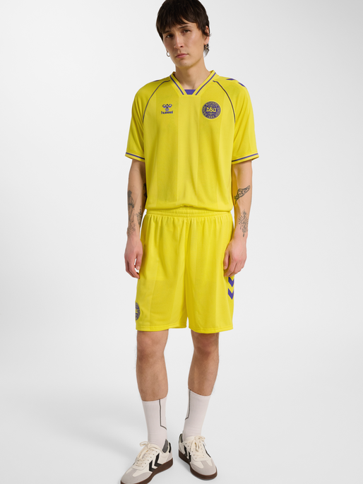 DBU 26 GK SHORTS, BLAZING YELLOW, model