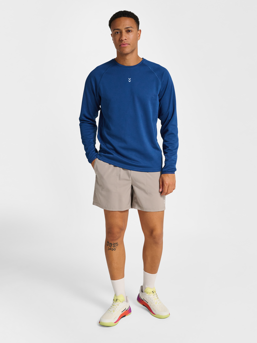 hmlPULSE PERFORMANCE MIDLAYER, NAVY PEONY, model