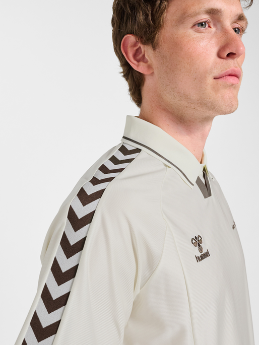 hmlROOT SOCCER JERSEY S/S, CANNOLI CREAM, model