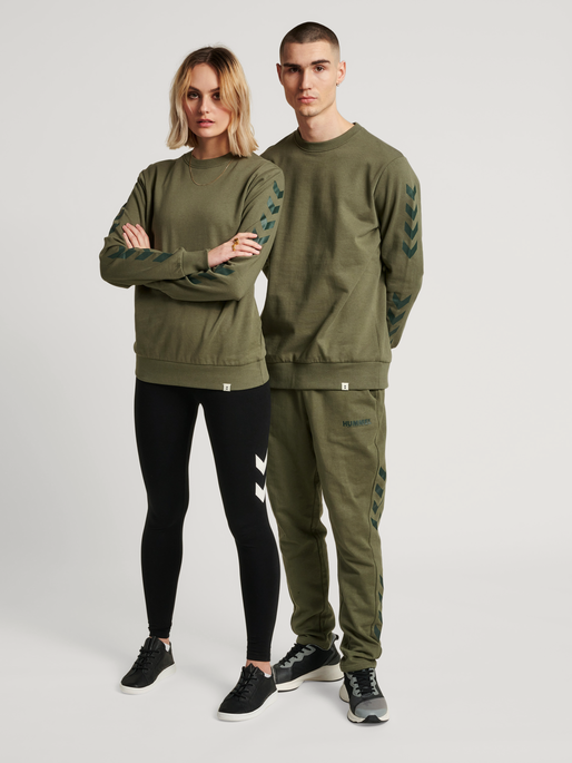 hummel LEGACY CHEVRON SWEATSHIRT BEETLE hummel