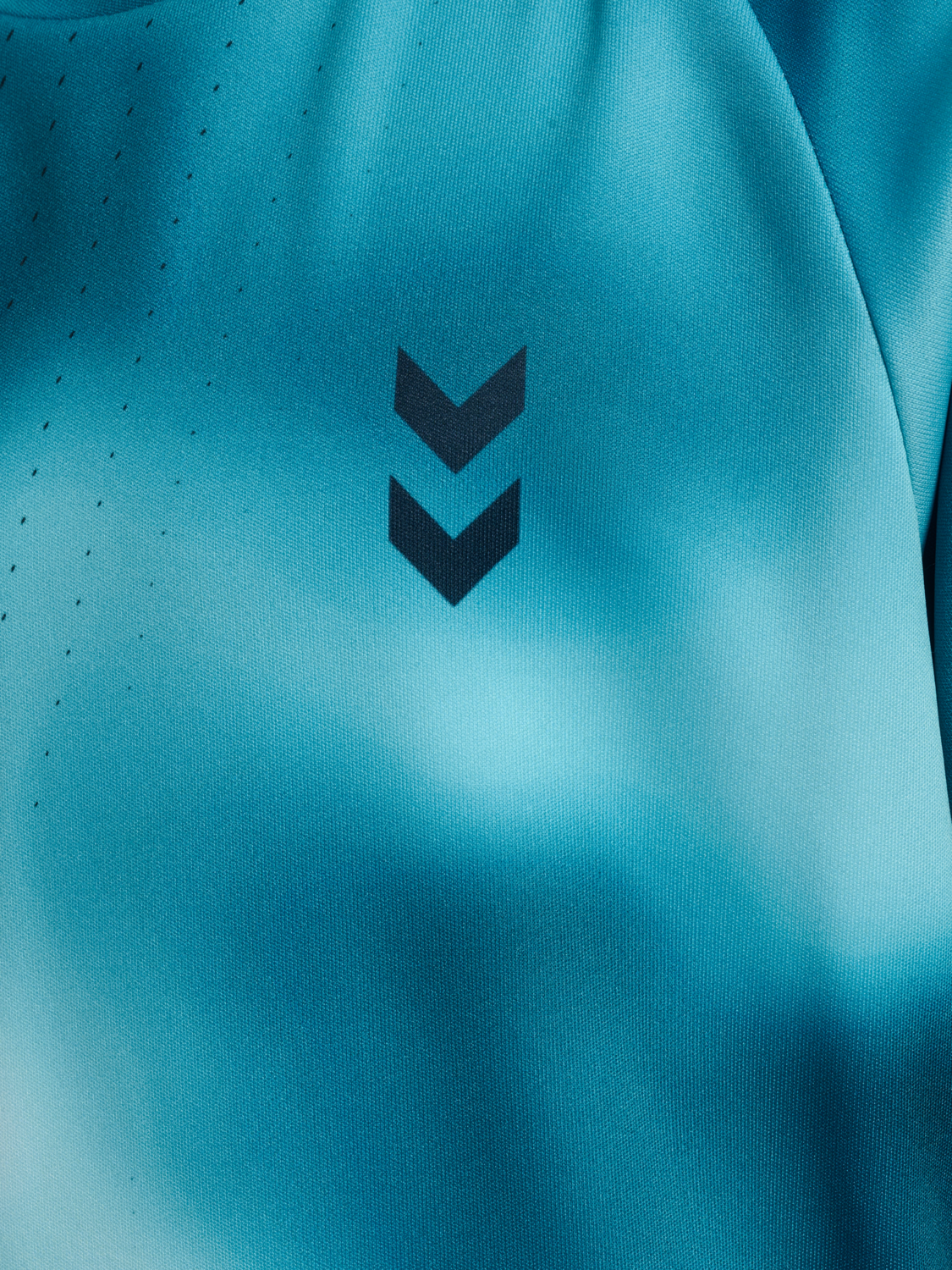 hmlJR CLOUD SET, REFLECTING POND, packshot