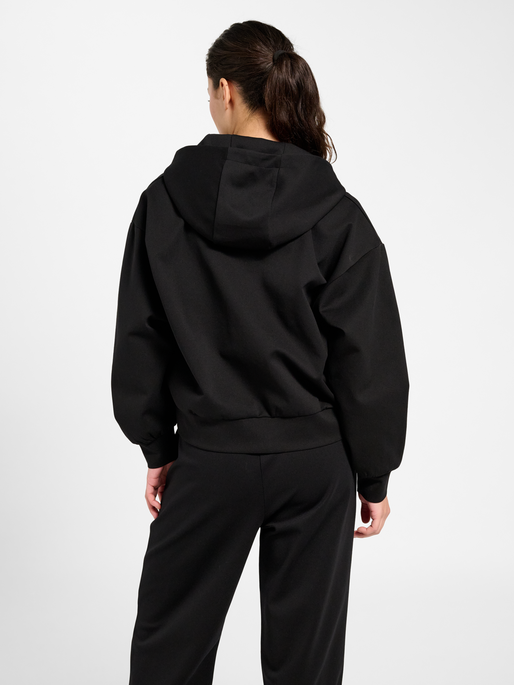 hmlDEFENDER W ZIP HOODIE, BLACK, model